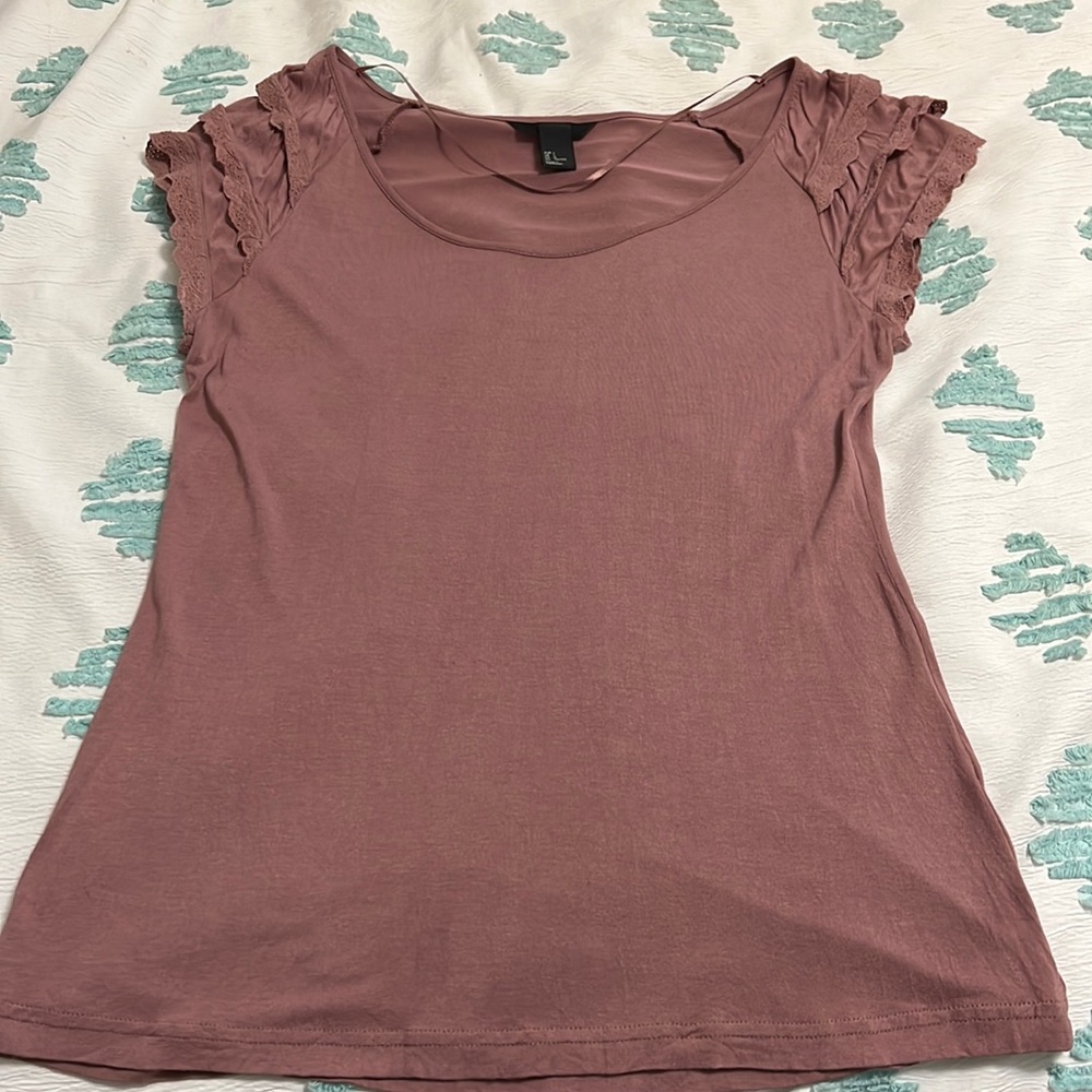 Ruffle sleeve top